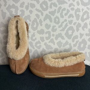 UGG AUSTRALIA RYLAN FUZZY SHERPA SLIP ON SLIPPER TAN CHESTNUT WOMEN’S Size 6